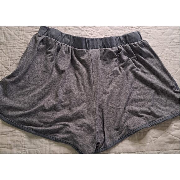 Women's PJ Essentials Gray Shorts Size Large - Picture 3 of 6